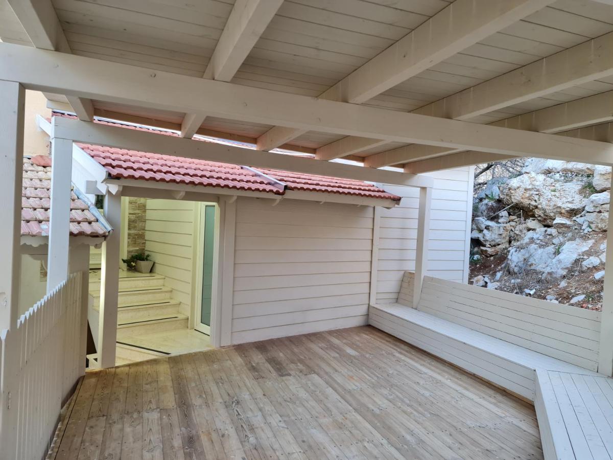 Vida Bhermon 2, One Small Wooden Cabin 迈季代勒舍姆斯 外观 照片