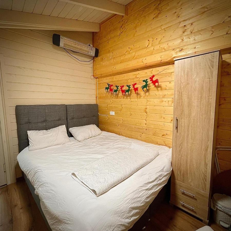 Vida Bhermon 2, One Small Wooden Cabin 迈季代勒舍姆斯 外观 照片