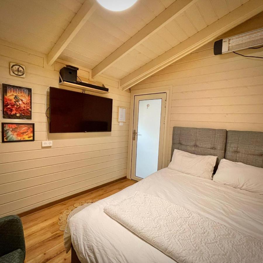 Vida Bhermon 2, One Small Wooden Cabin 迈季代勒舍姆斯 外观 照片