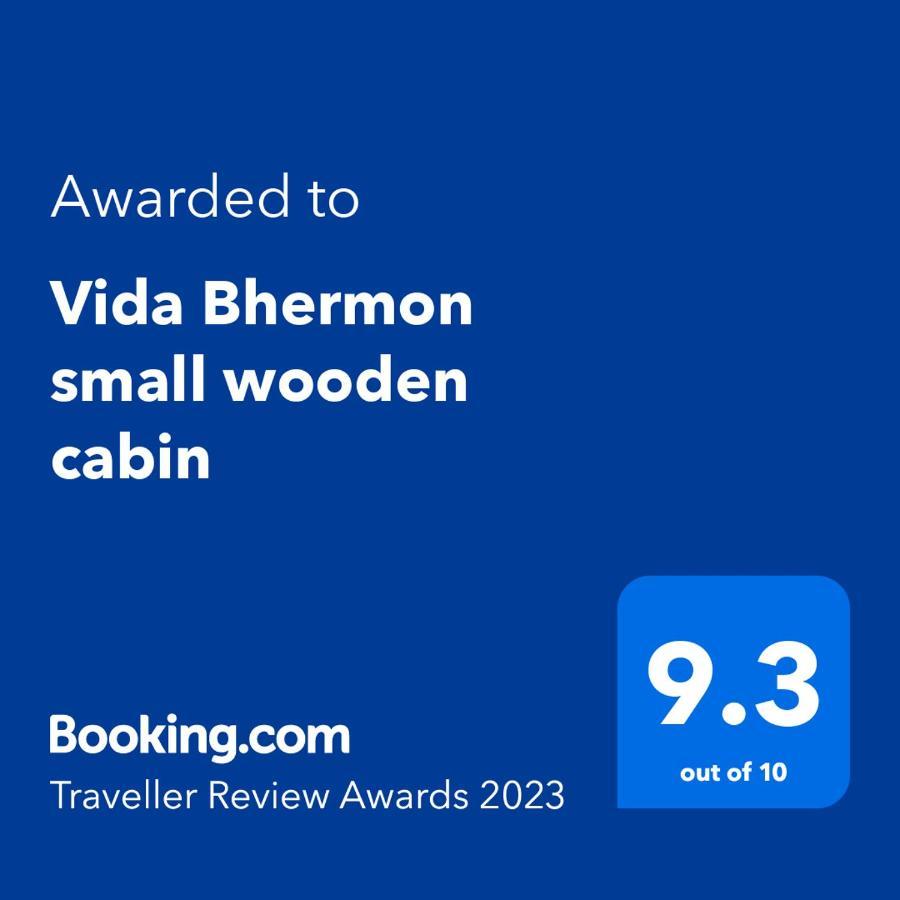 Vida Bhermon 2, One Small Wooden Cabin 迈季代勒舍姆斯 外观 照片